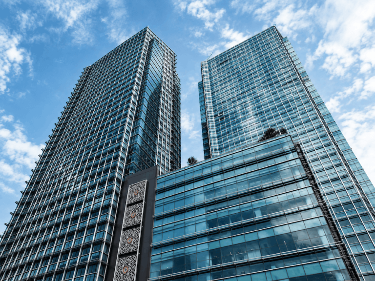 HENNER AAC Commercial sector